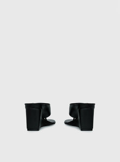 Early Light Wedge Thong Heels Black