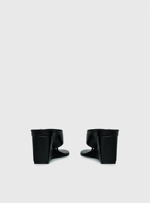 Early Light Wedge Thong Heels Black