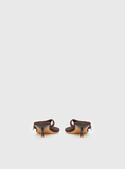 Ginnia Shell Detail Thong Heels Chocolate