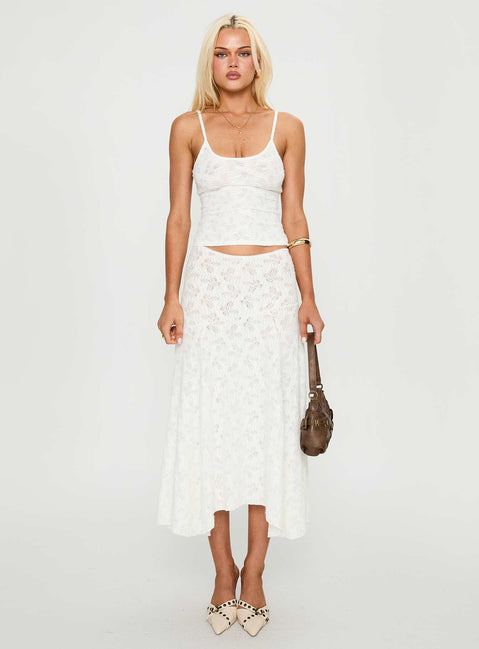 front view of model wearing Princess Polly Tidal Cami Foam Sleeveless Scoop Neck 