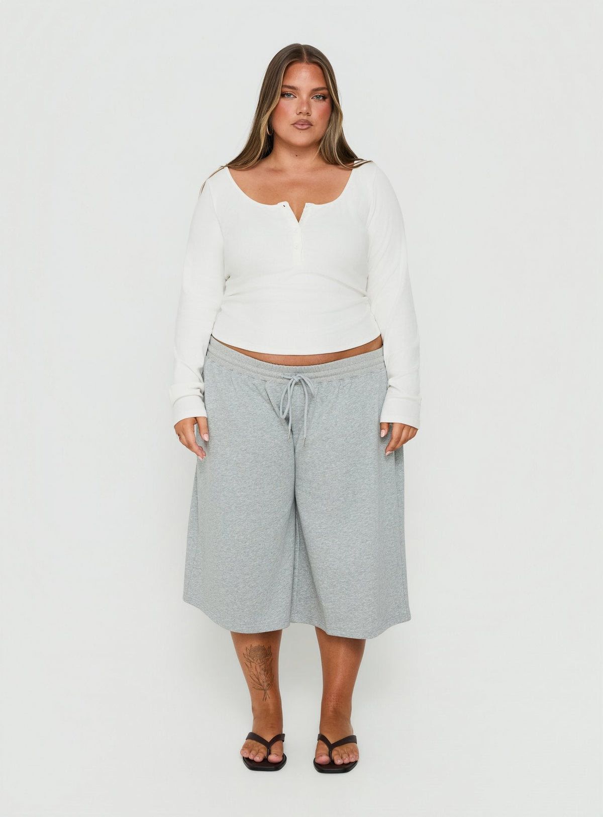 Keslie Long Sleeve Henley Top White Curve