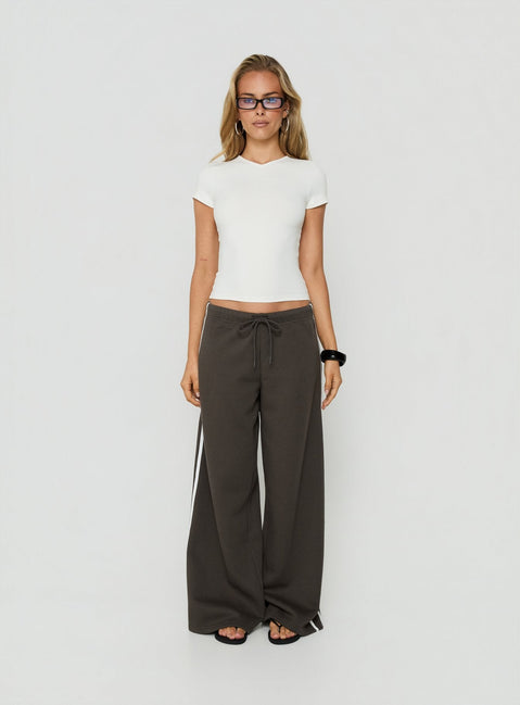Daily Define High V Neck Short Sleeve Top White