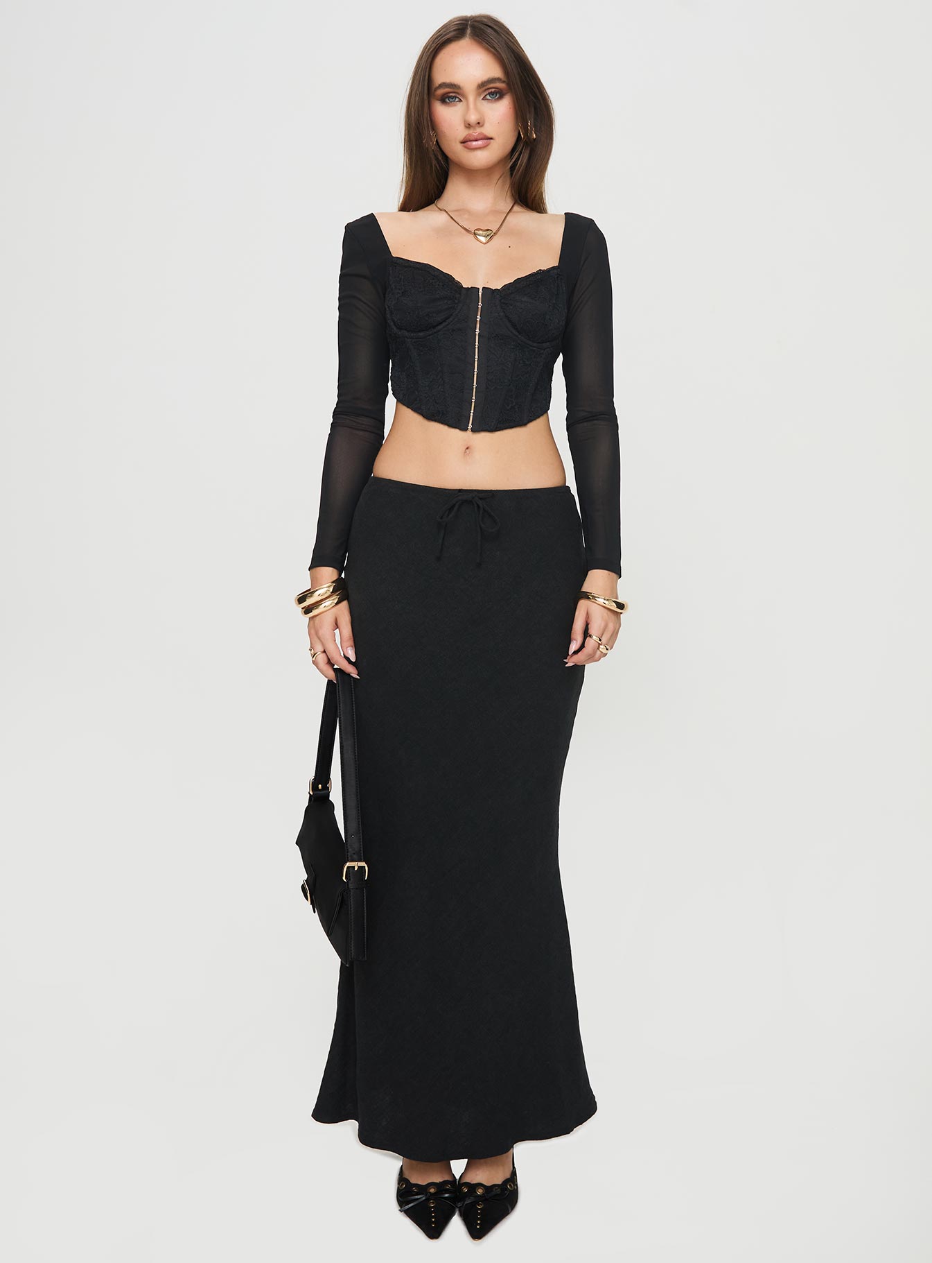 Long sleeve top Sweetheart neckline, corset style, underwire with soft cups at bust, hook & eye fastening, lace detail, mesh sleeves Good stretch, fully lined, sheer sleeves