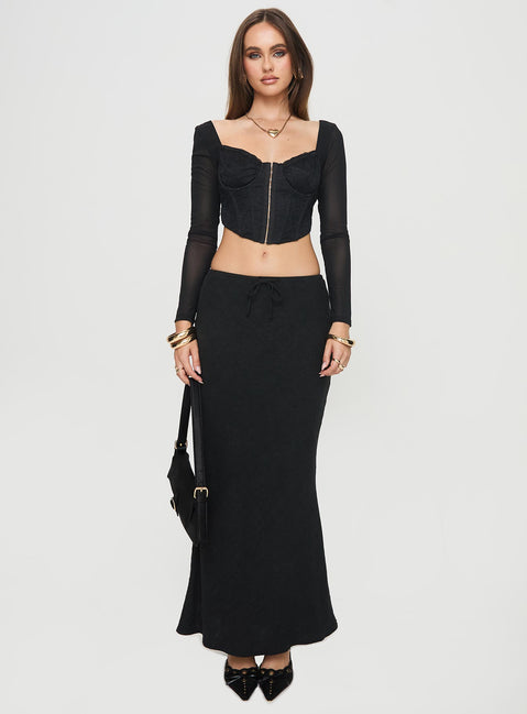 Long sleeve top Sweetheart neckline, corset style, underwire with soft cups at bust, hook & eye fastening, lace detail, mesh sleeves Good stretch, fully lined, sheer sleeves