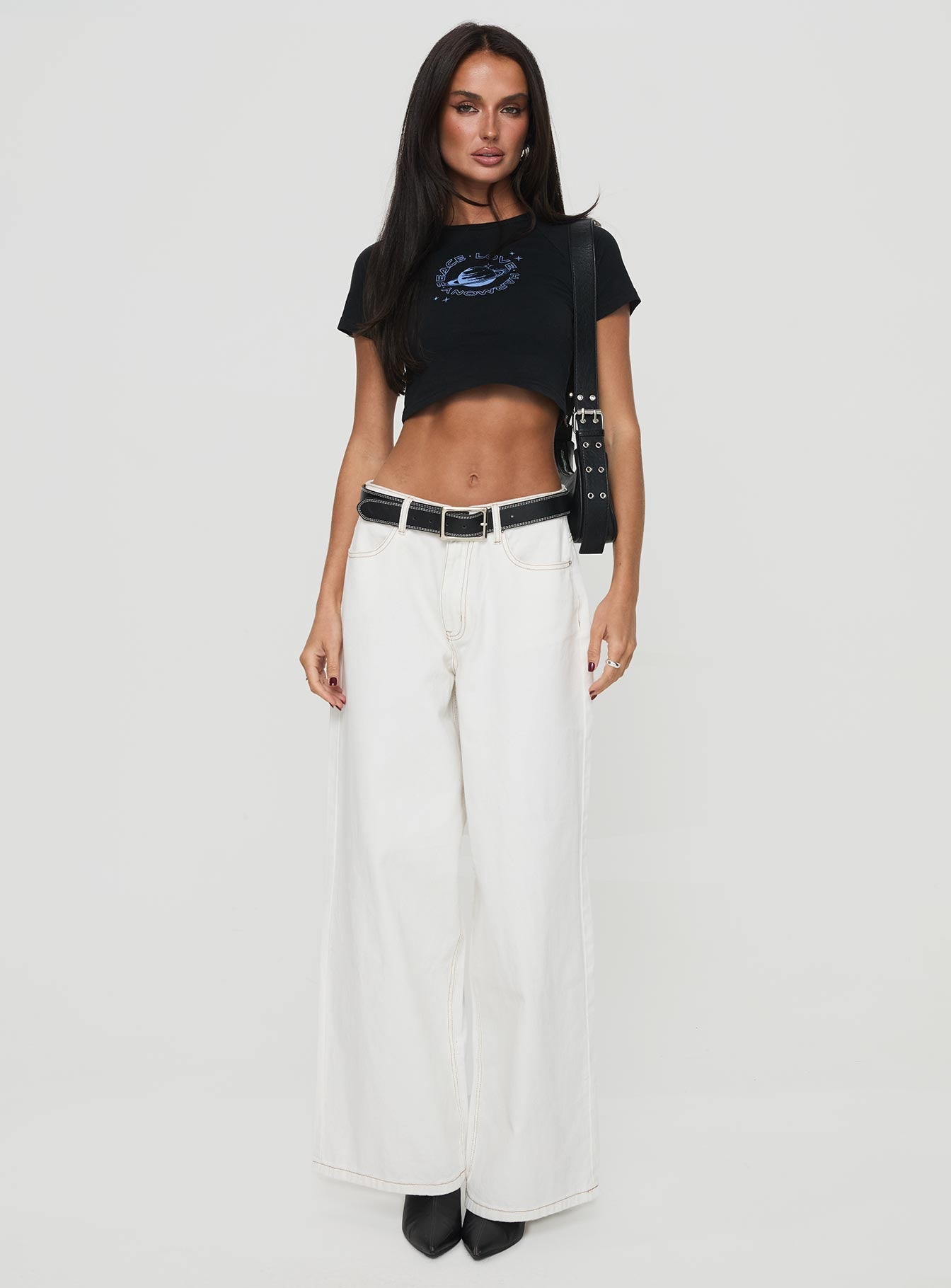 Baby tee Crewneck, graphic print Non-stretch material, unlined 