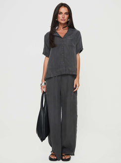 Shirt Oversized fit, button fastening, classic colour, single breast pocket Non-stretch material, unlined 