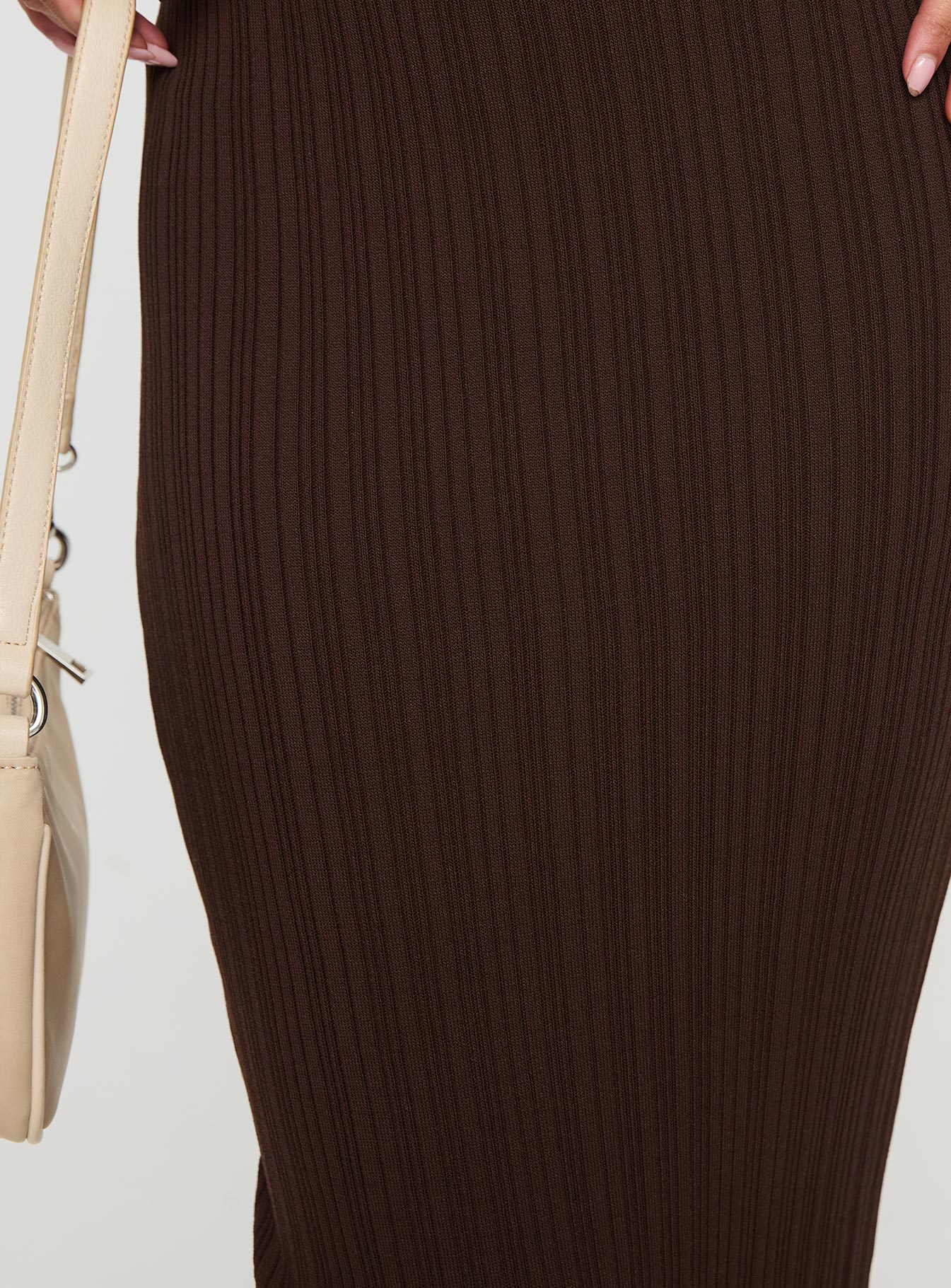 Matching set Ribbed material, high neckline, asymmetric hem, elasticated waist Good stretch, unlined