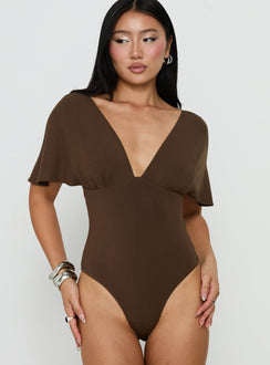 Discover the Yevenna Batwing Plunge Bodysuit Chocolate womens-bodysuit with short sleeves front view of model wearing Princess Polly