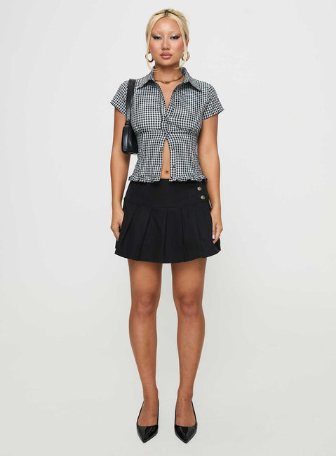   front view of model wearing Princess Polly Anubis Pleat Mini Skirt Black Mini Skirts 