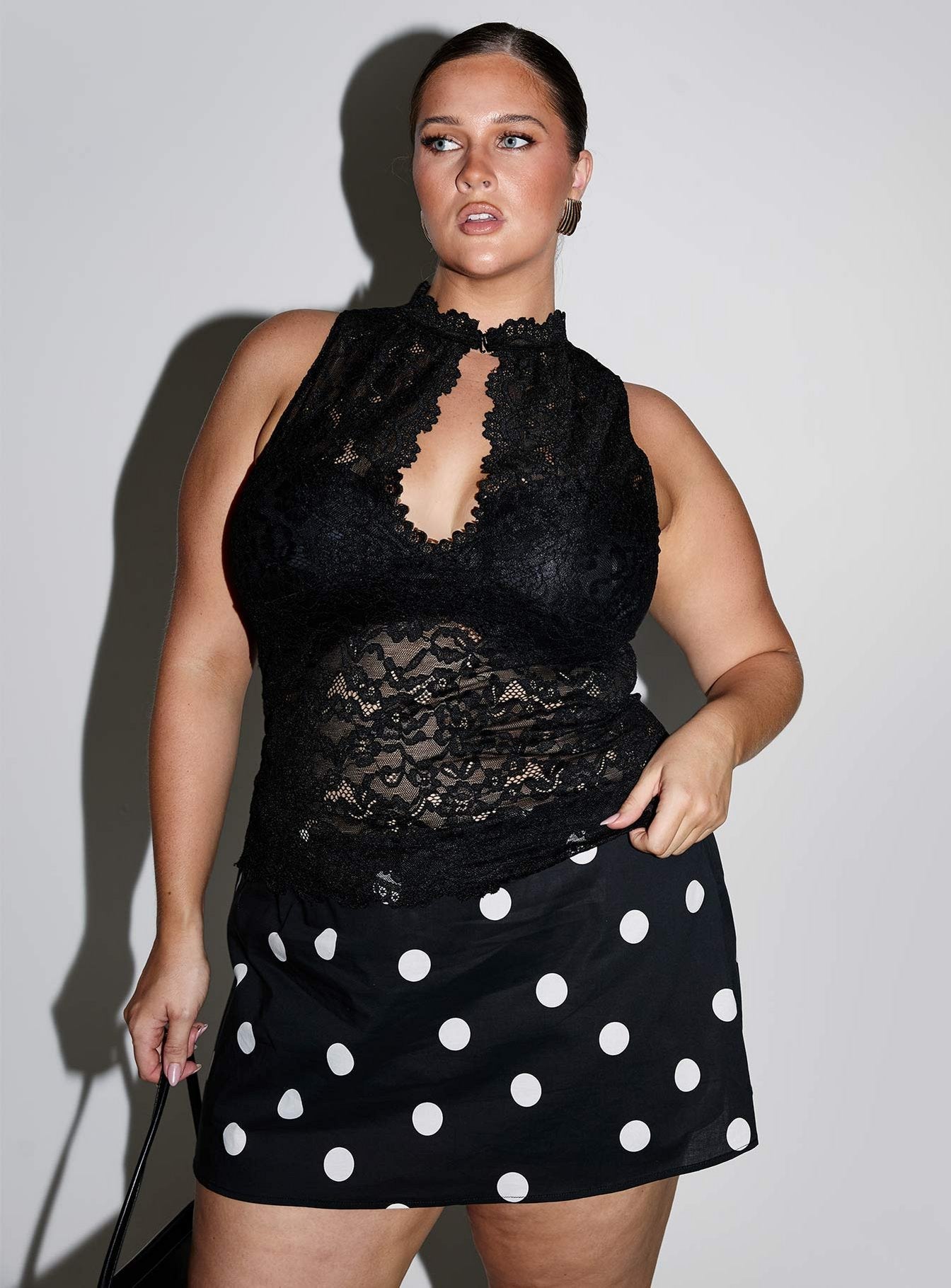 Quinbie Lace Sleeveless Top Black Curve