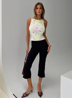 Caledonia Graphic Top Green Floral