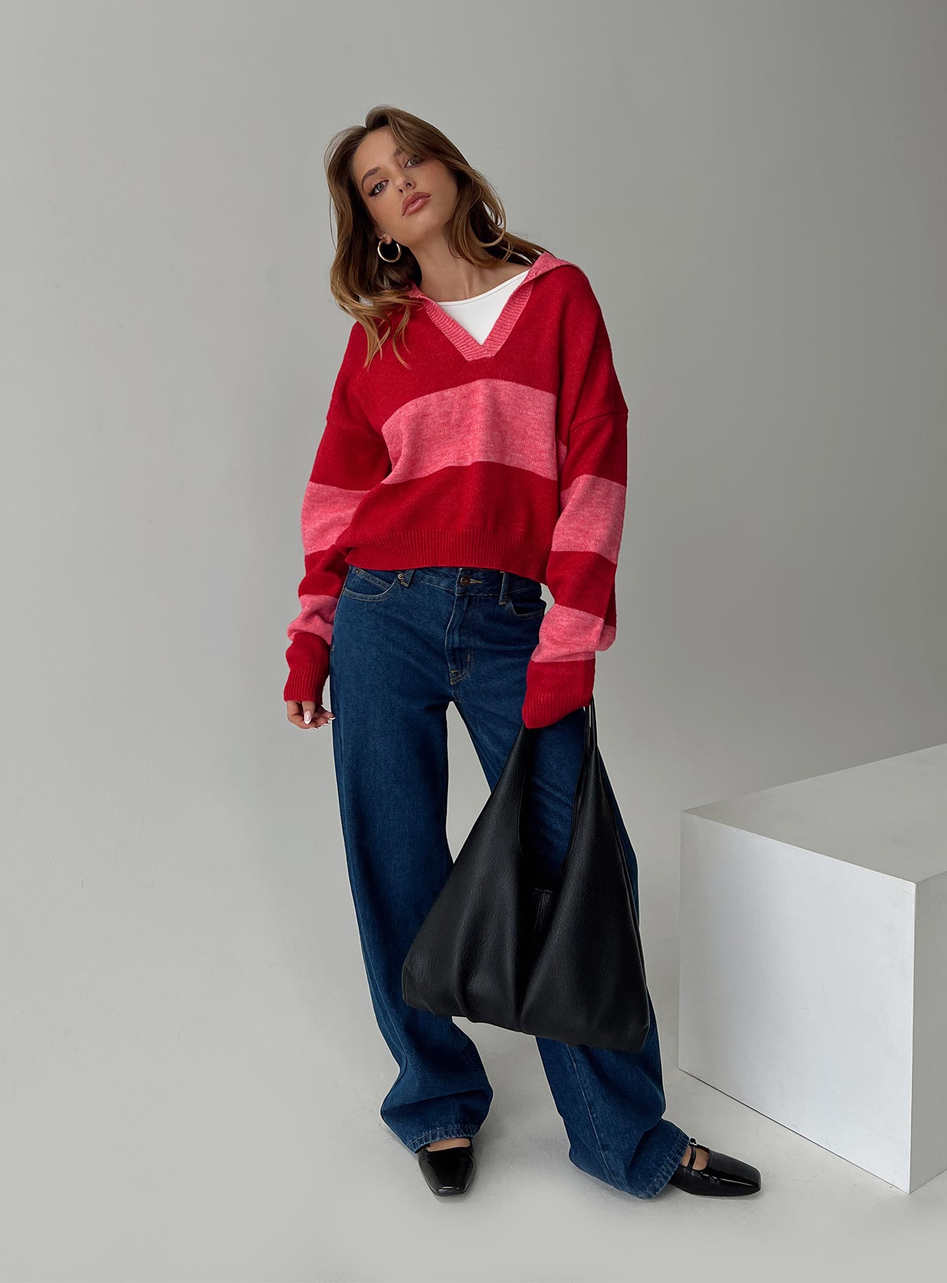 Sweater V neckline, classic collar, striped print, drop shoulder Good stretch, unlined 