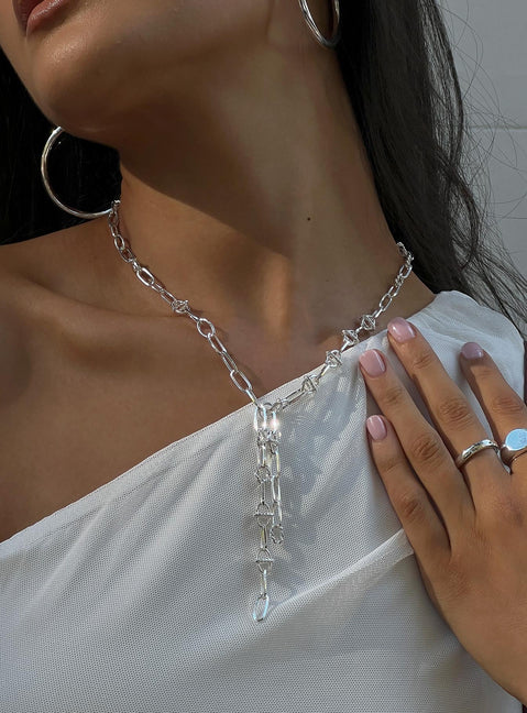 Seona Necklace Silver