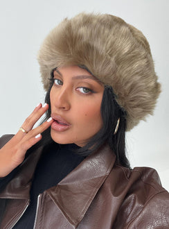 Veruca Fluffy Hat Brown