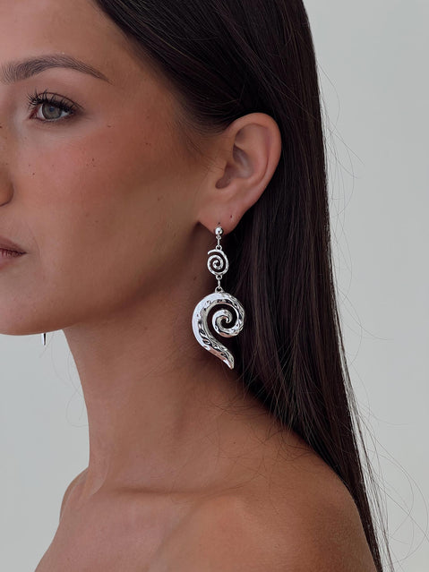Top Of Mind Swirl Earrings Silver
