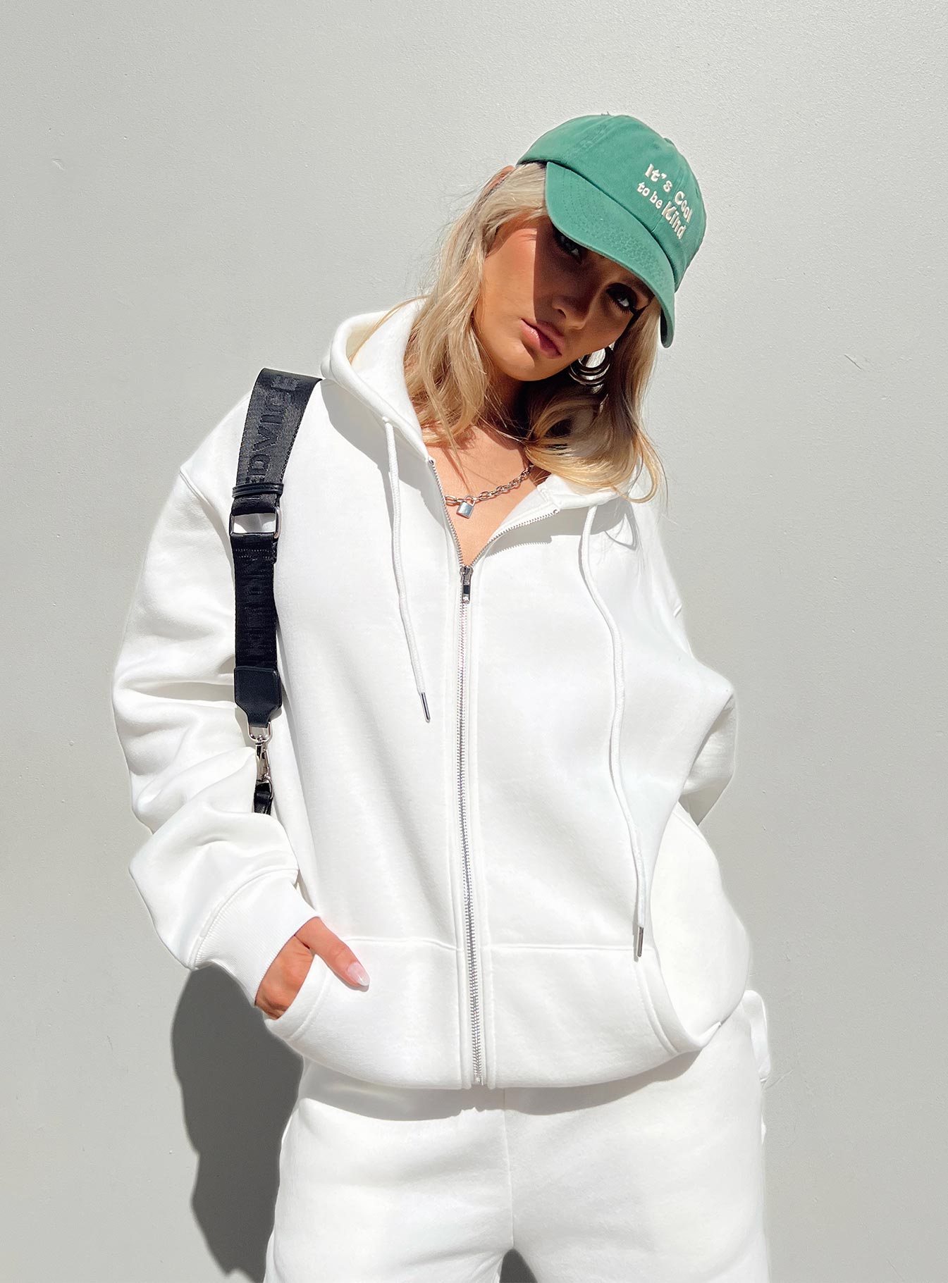 Hoda Zip Up Jacket White Princess Polly  regular 