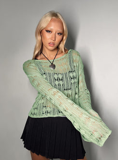 Cropped sweater Knit material Delicate - wear with care Wide neckline Drop shoulder  Good stretch