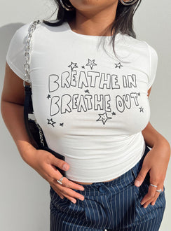 White cropped tee Graphic print