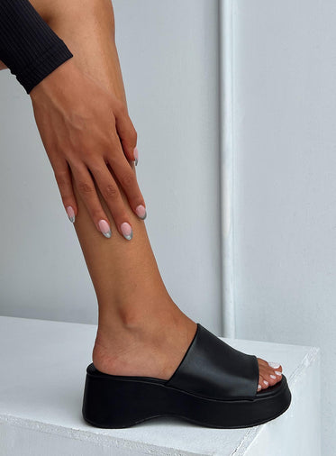 Therapy Cindy Sandals Black