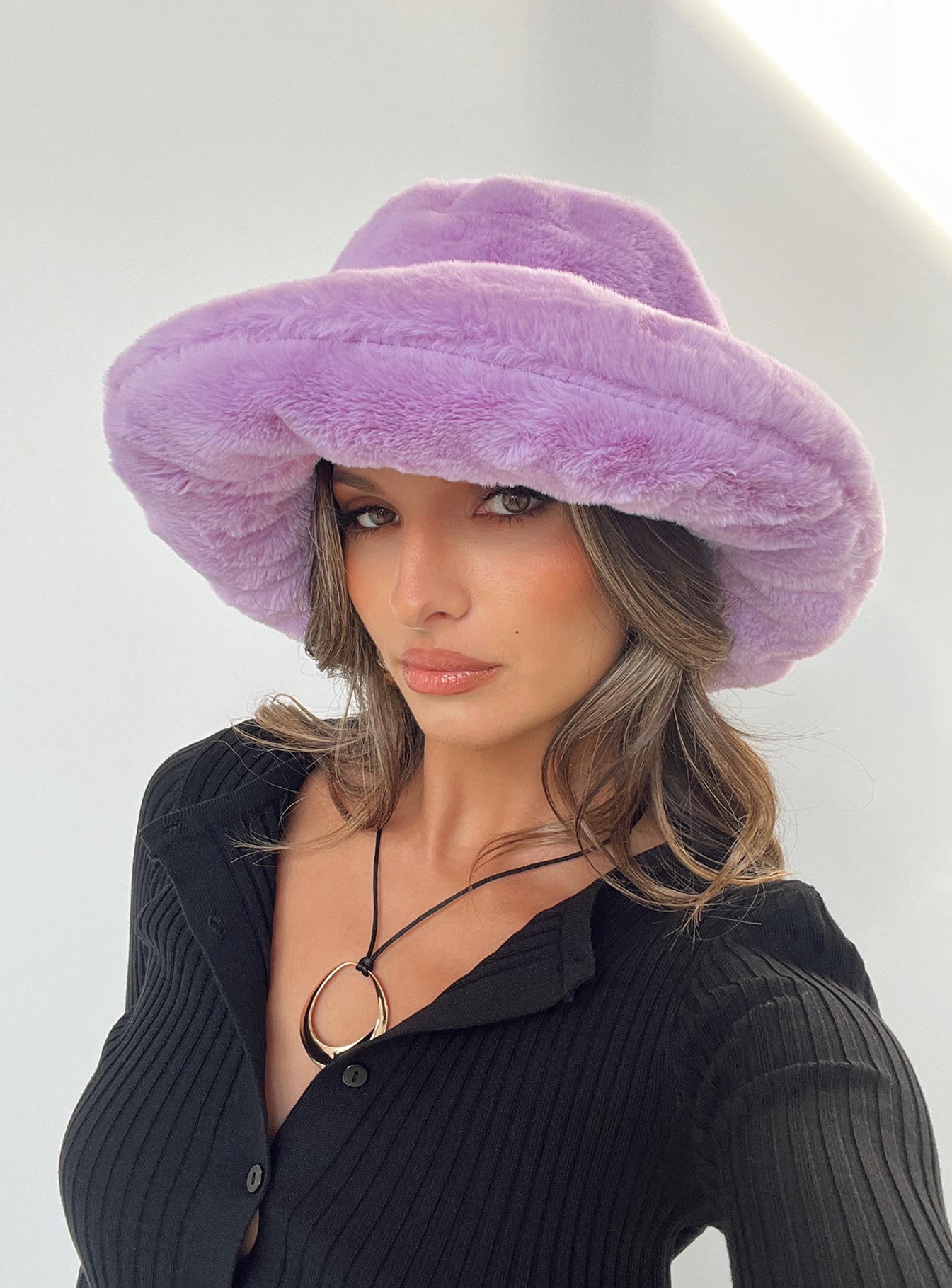 Bucket hat Faux fur material Soft brim OSFM