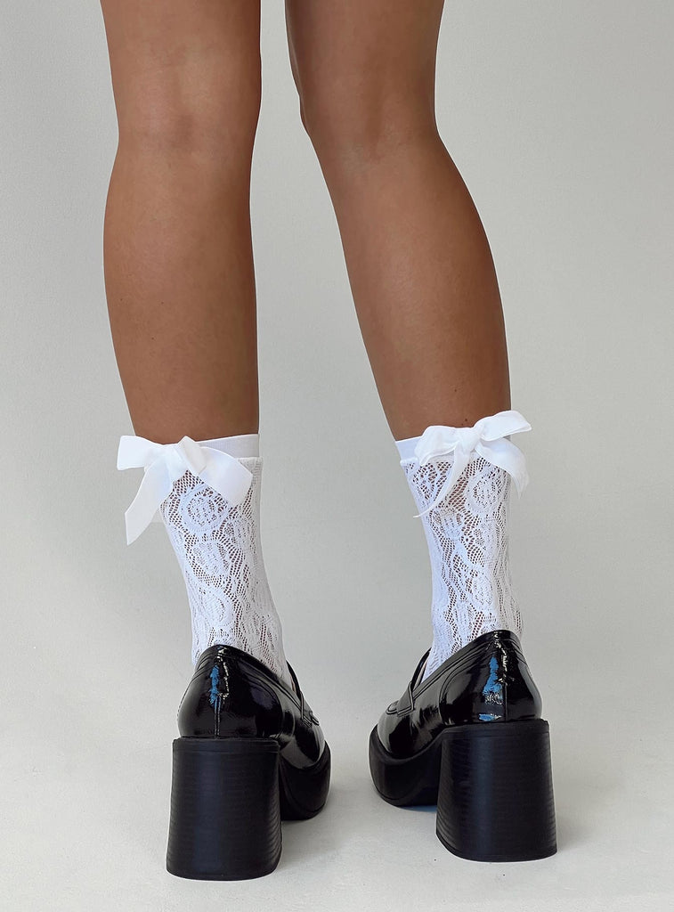 Gracehill Socks White