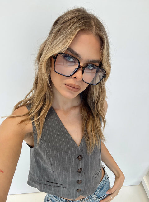 Tort frame glasses Clear lenses, moulded nose bridge, oversized frame