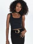 Crop top Fixed shoulder straps Scooped neckline Good stretch Lined front
