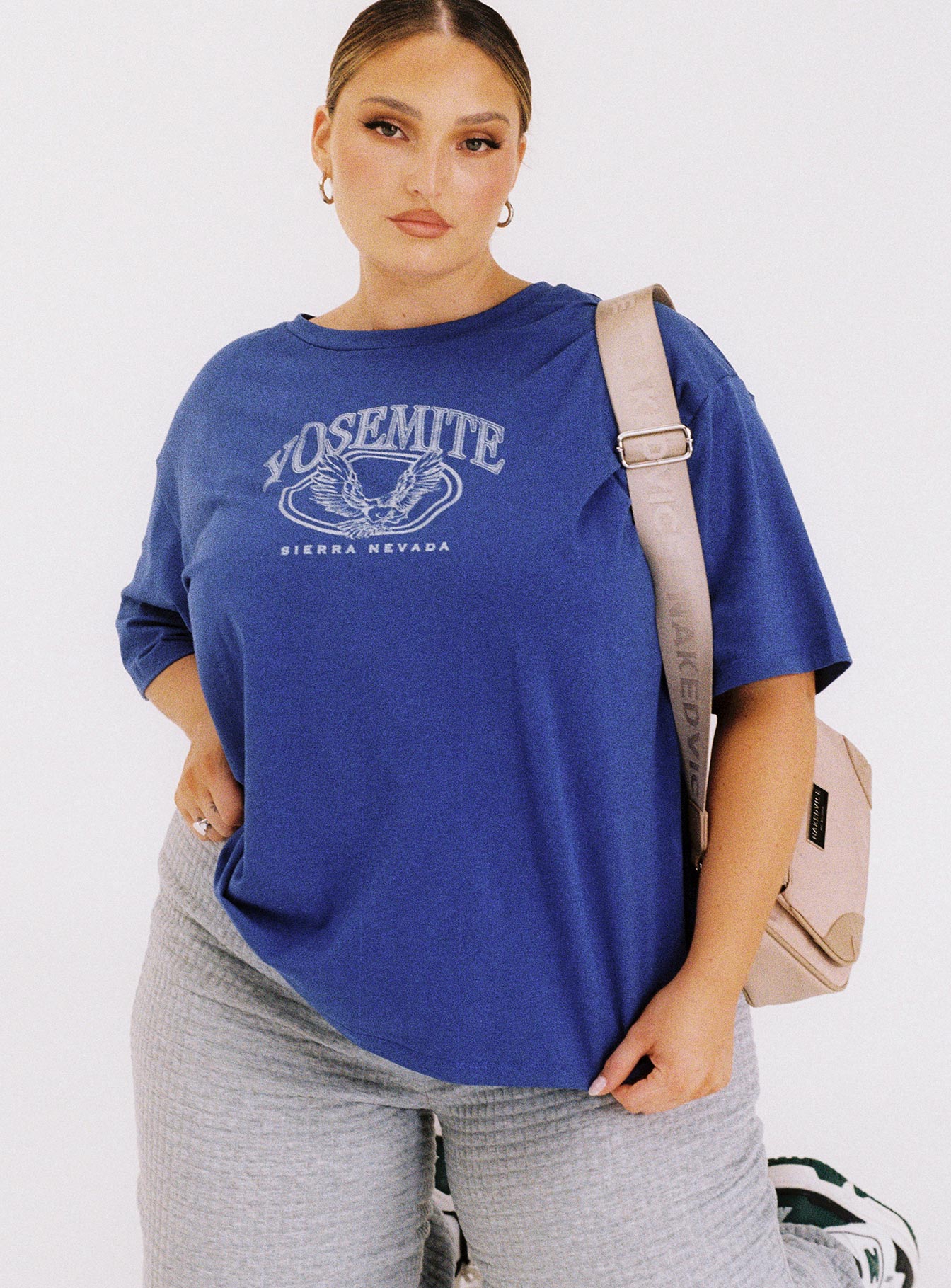 Blue vintage look tee oversized fit Yosemite print on front Slim crew neck Drop shoulder