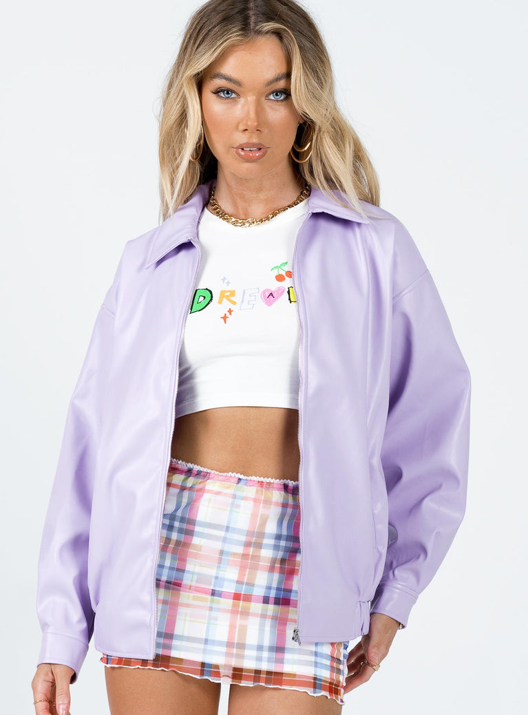 Jacket  Oversized fit  Princess Polly Exclusive 55% polyester 45% PU  Faux leather material  Classic collar  Zip front fastening  Twin hip pockets  Single-button cuff  Elasticated waistband  Satin lined 