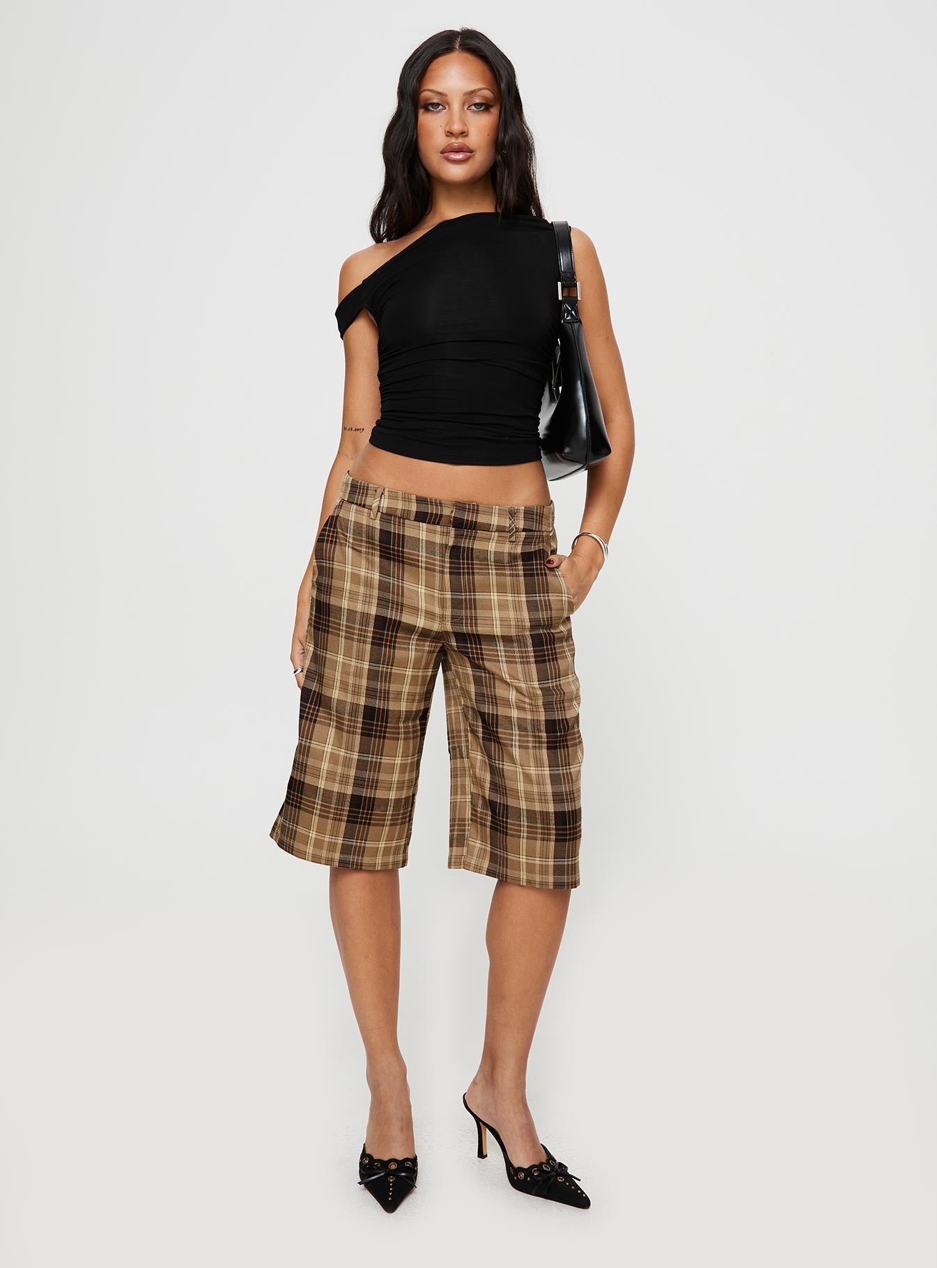 Plaid culottes Low rise, belt looped waist, twin hip pockets