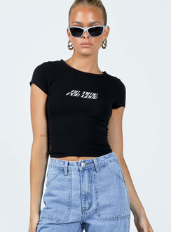 Cropped tee Graphic print Cap sleeve  Good stretch Unlined 