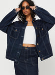 Denim shacket Classic collar, button fastening at front, twin chest pockets