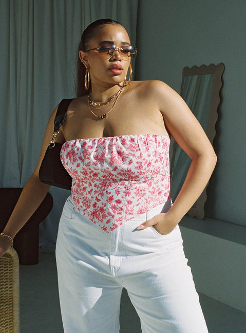 Juliette Bustier Curve