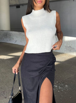 Davena Sweater Vest Cream Princess Polly  regular 