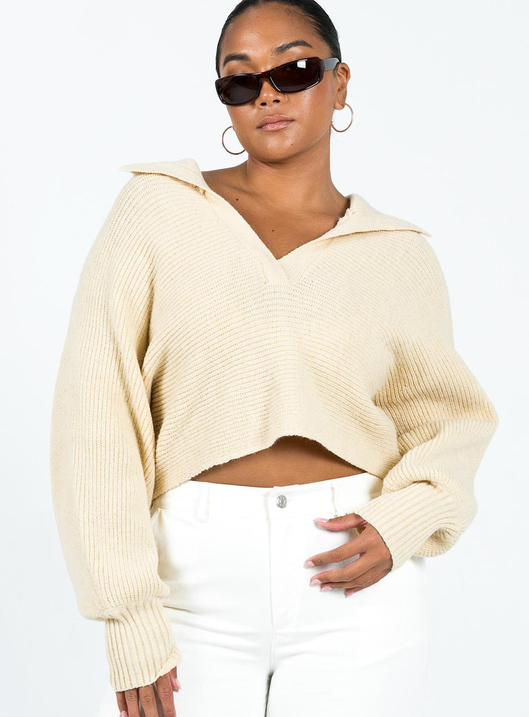 Cream cropped sweater Knit material Wide collar Good stretch Unlined