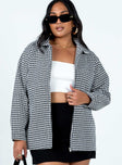 Jacket Houndstooth print Classic collar Zip fastening at front Twin hip pockets Slits at cuffs