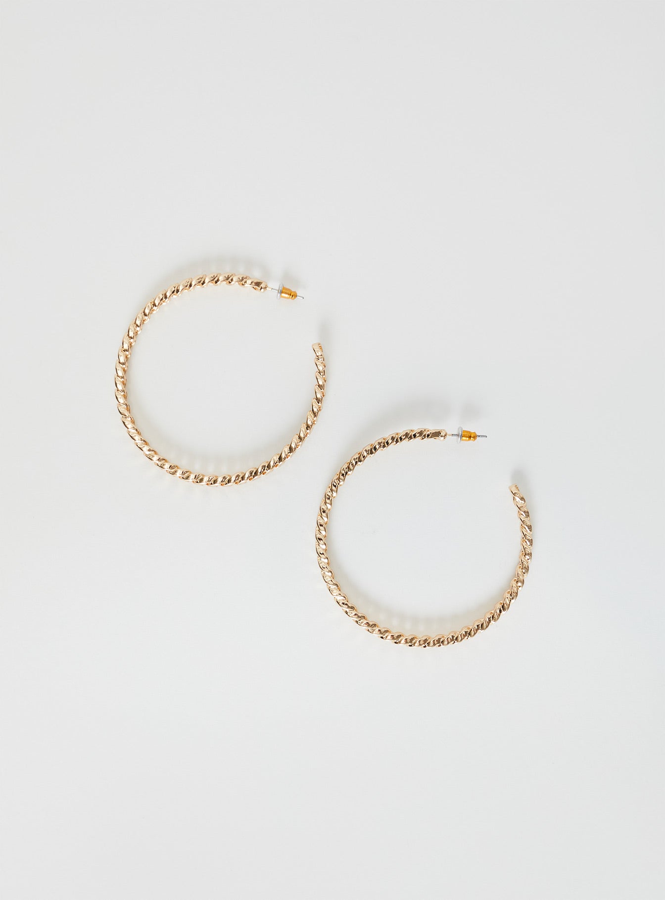 Earrings Hoop style, gold toned