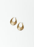 Earrings Gold-toned Clasp fastening Hoop design