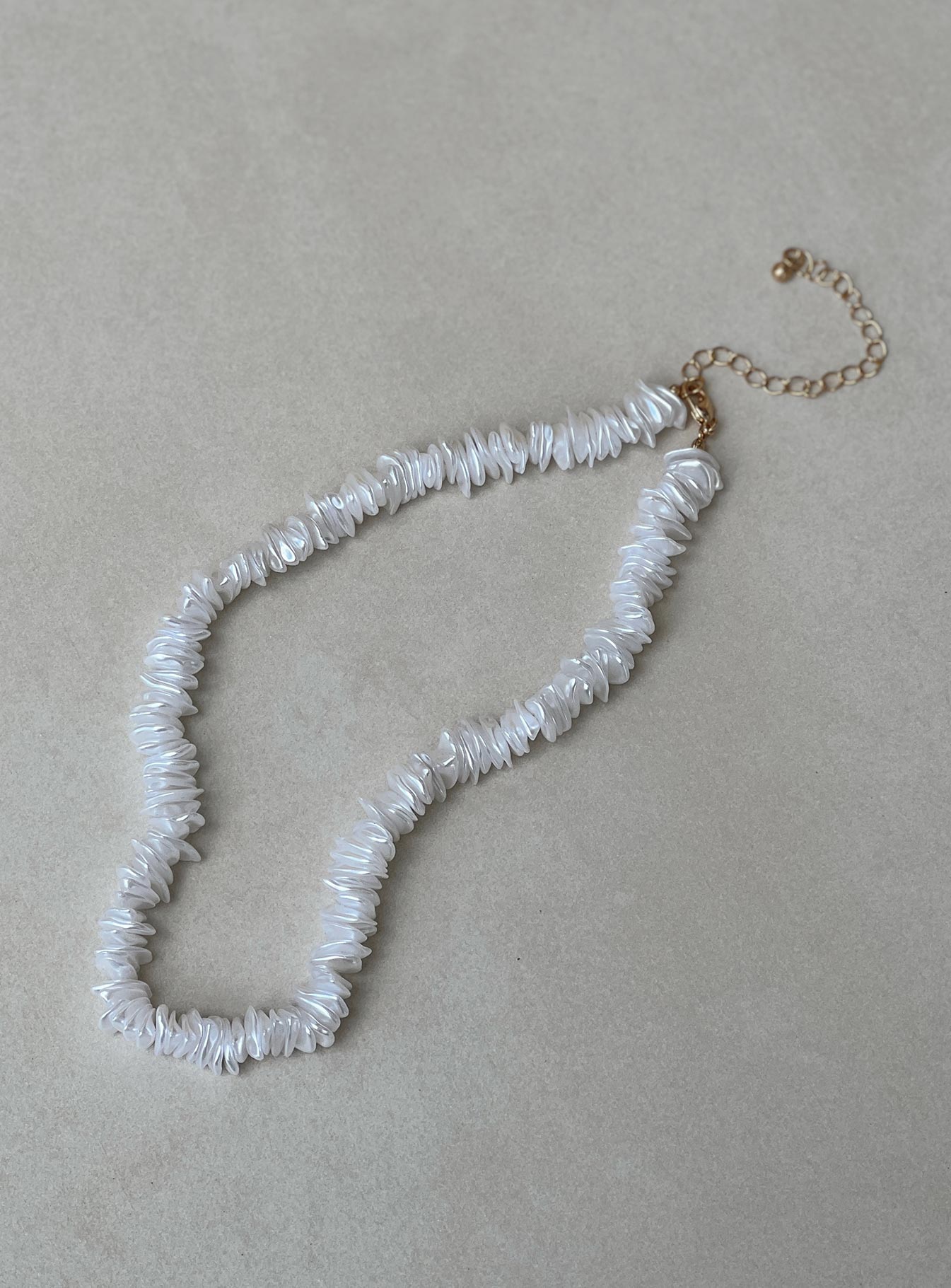 Necklace Beaded design Gold-toned Lobster clasp fastening