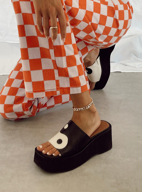 Joni Sandals All Black / Beige