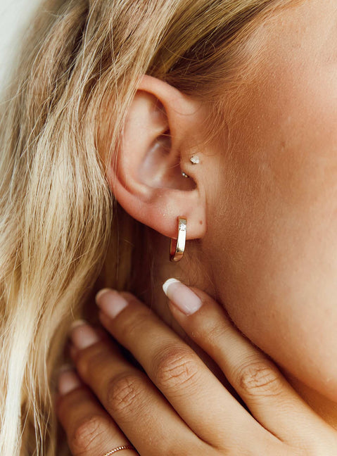 Electric Feel Earrings Gold