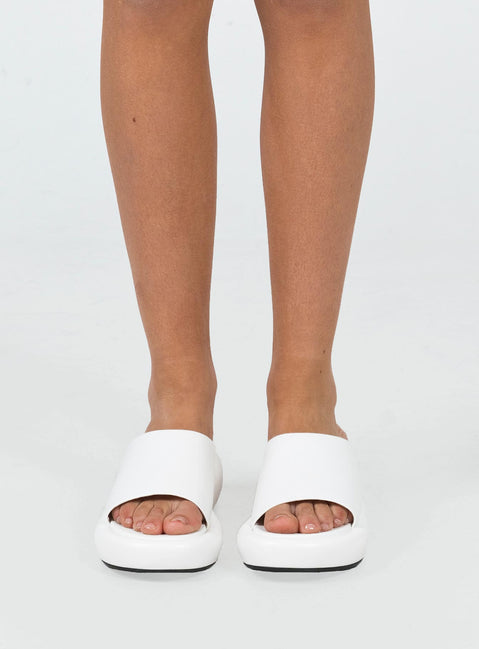 Sandals Faux leather material Single wide upper Padded footbed