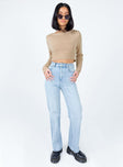 Jeans Light wash denim  High waisted  Zip & button fastening  Belt looped waist  Classic five-pocket design  Wide leg 