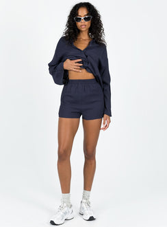 Two piece sets Long sleeve shirt Classic collar Front button fastening Slits at front Shorts Elasticated waistband Non-stretch Lined shorts