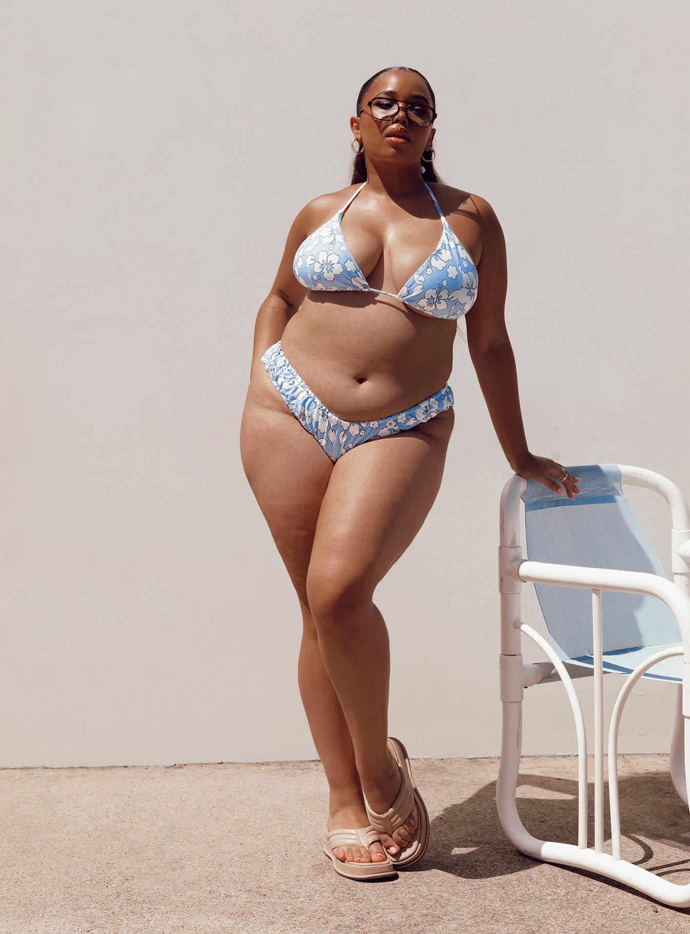 Wonda Hawaiian Floral Bikini Bottom Blue Curve