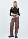 Cargo pants Zip & button fastening  Belt looped waist  Classic hip pockets  Velcro leg & back pockets Wide leg 