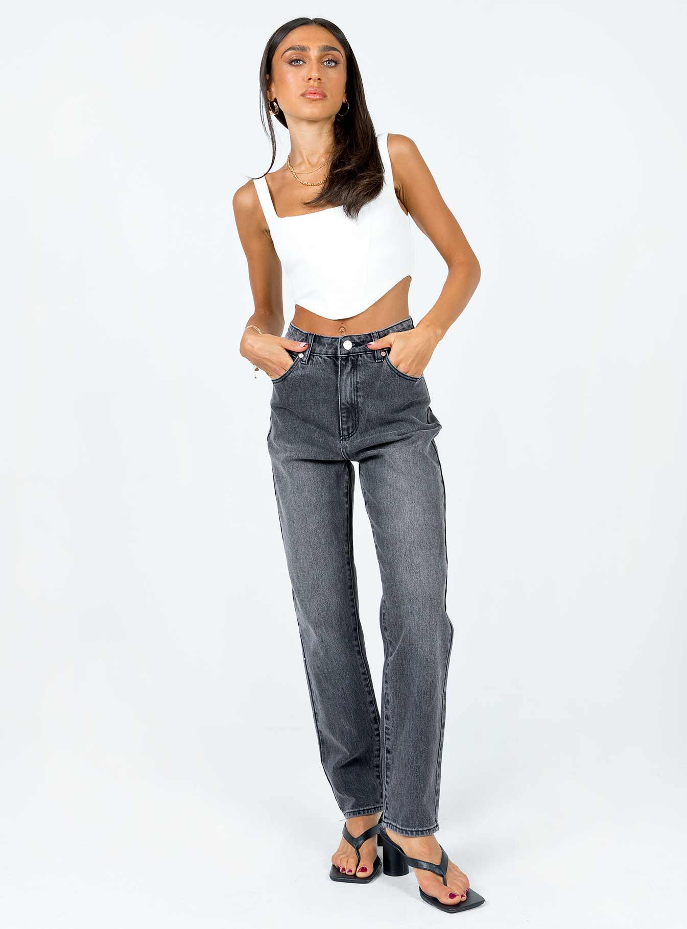 Jeans Slim fitting  99% cotton 1% elastane  Length of size US 4 / AU 8 waist to hem: 98cm / 38.5