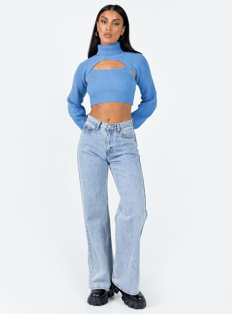 Two-piece bolero & top set  These can be worn separately 50% viscose 30% polyester 20% nylon  Soft knit material  Long sleeve bolero  Turtle neck  Crop top  Good stretch  Unlined 