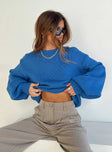Oversized sweater 60% cotton 40% acrylic Thick knit material Rounded neckline Relaxed sleeves Drop shoulder Unlined