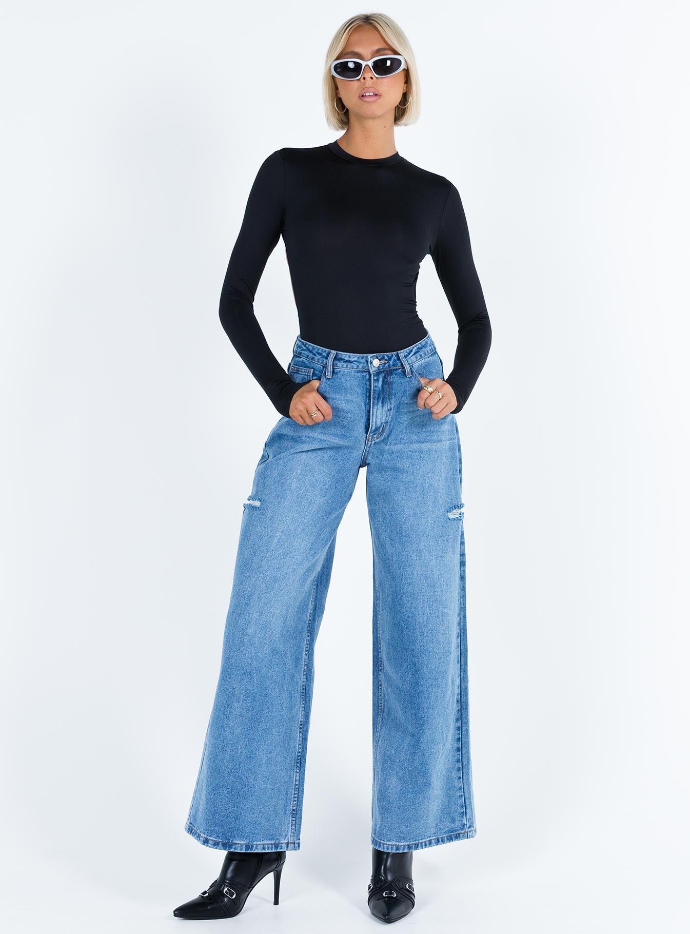 Black long sleeve bodysuit High neck Cut out at back High cut leg Cheeky style bottom Press clip fastening  Good stretch Unlined 